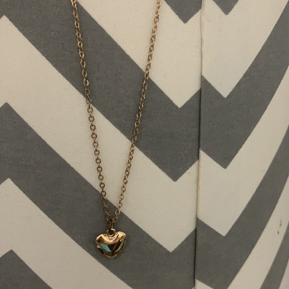 Gold heart necklace